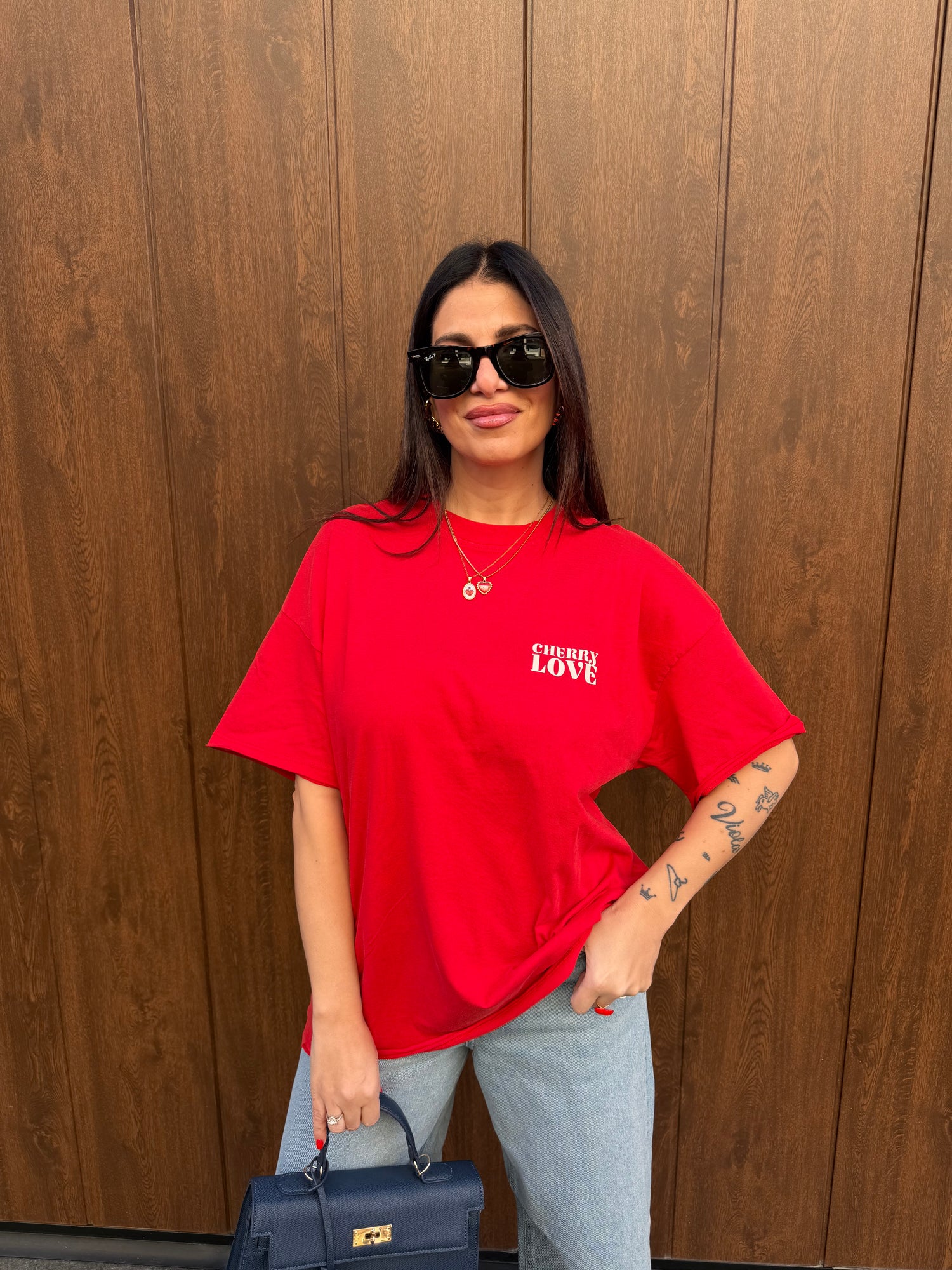 T-shirt over “Kinna” ONLY