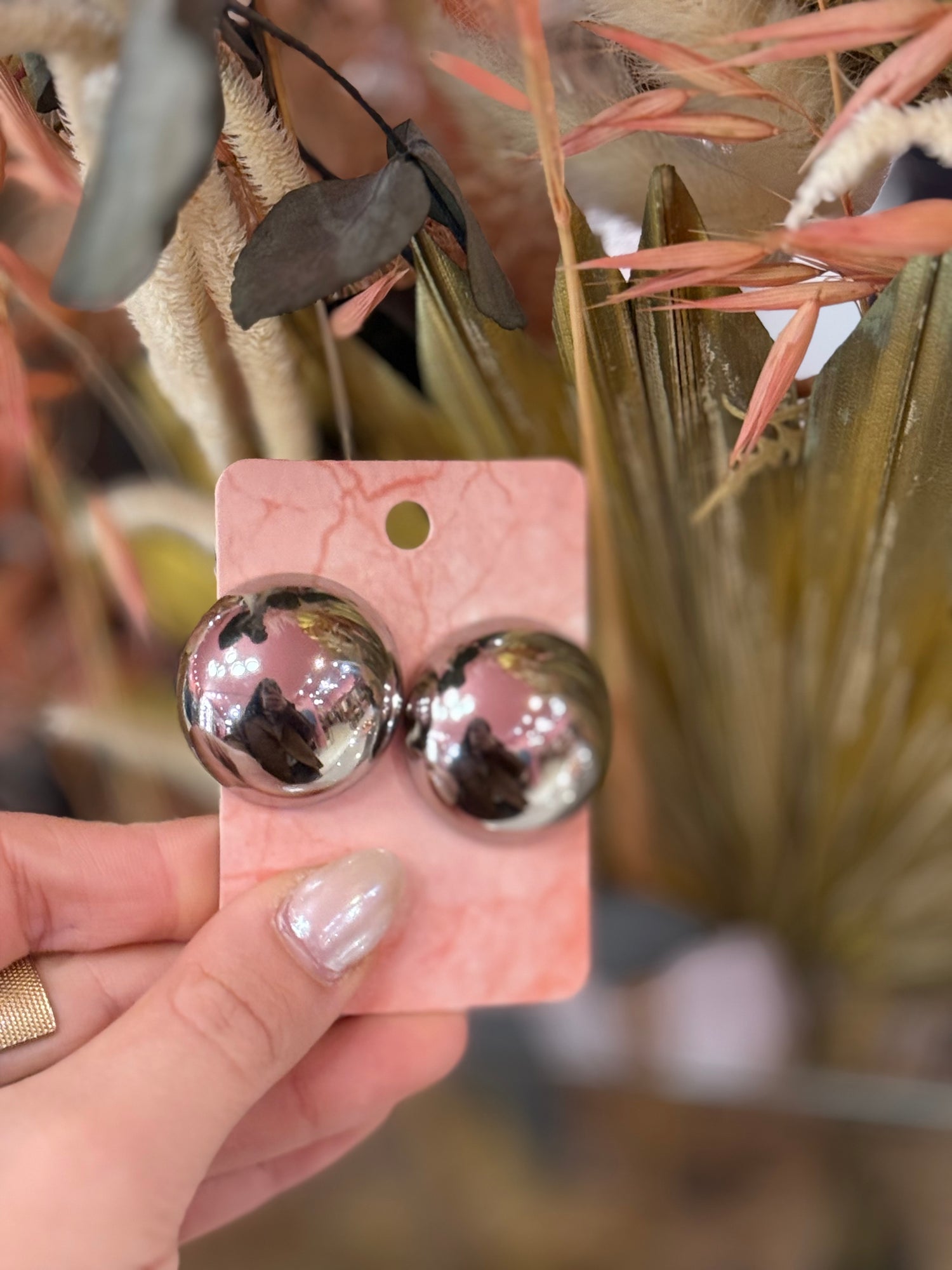 Orecchini “Button” LIP