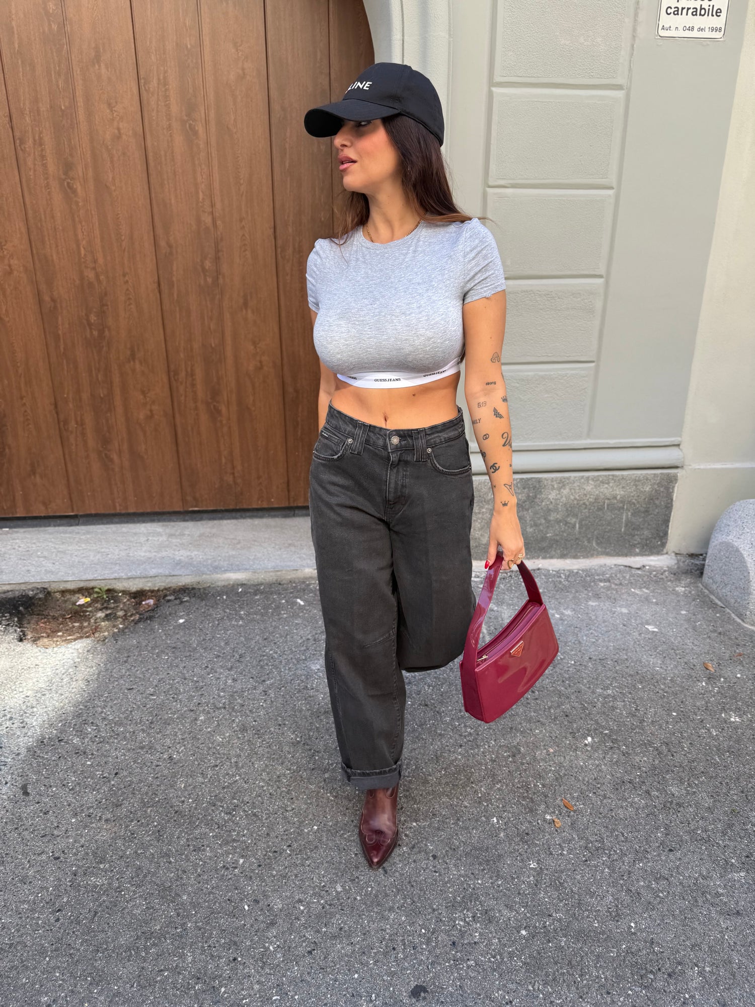 T-shirt crop con banda logata GUESS JEANS