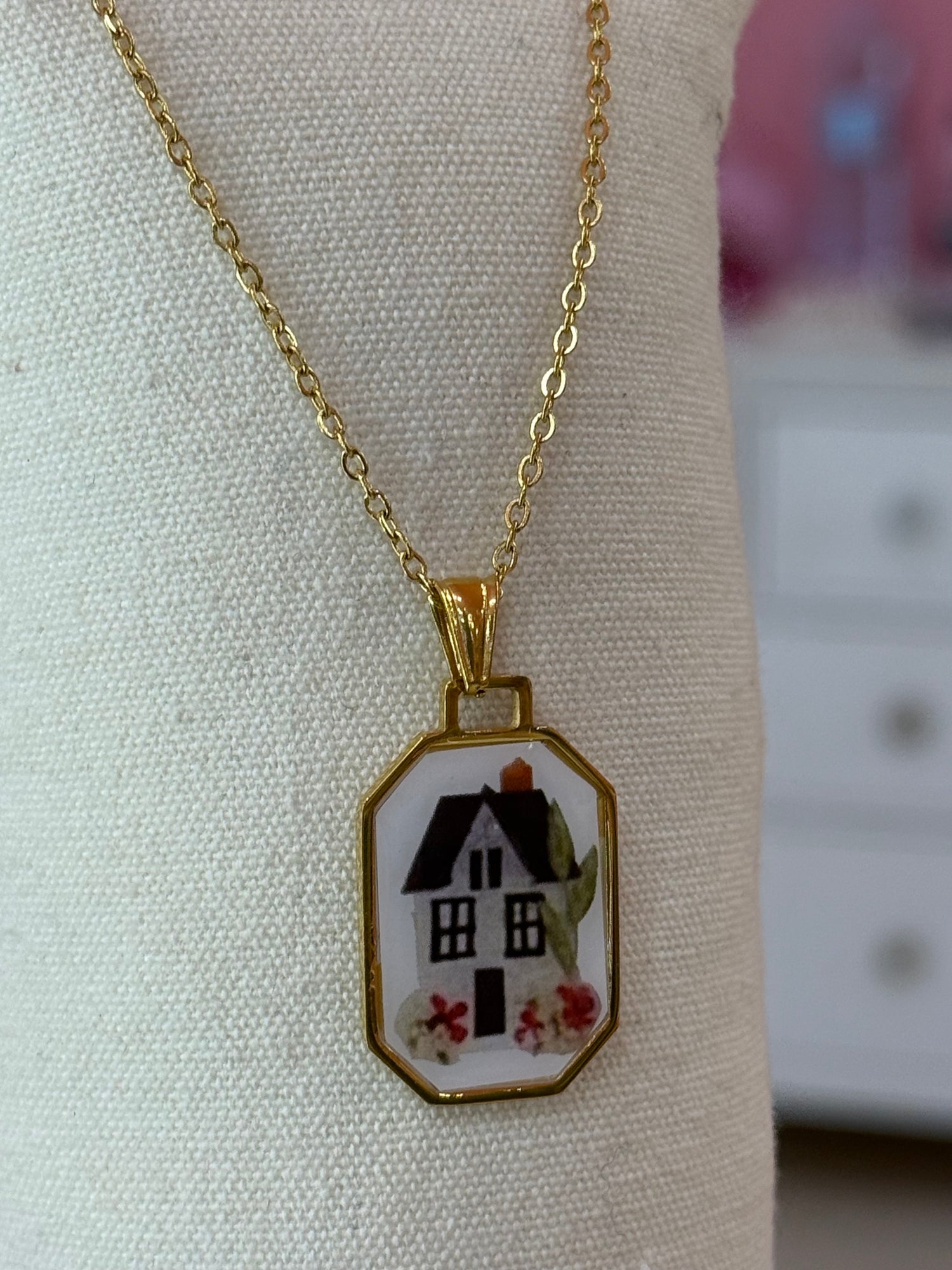 Collana “Home” LIP