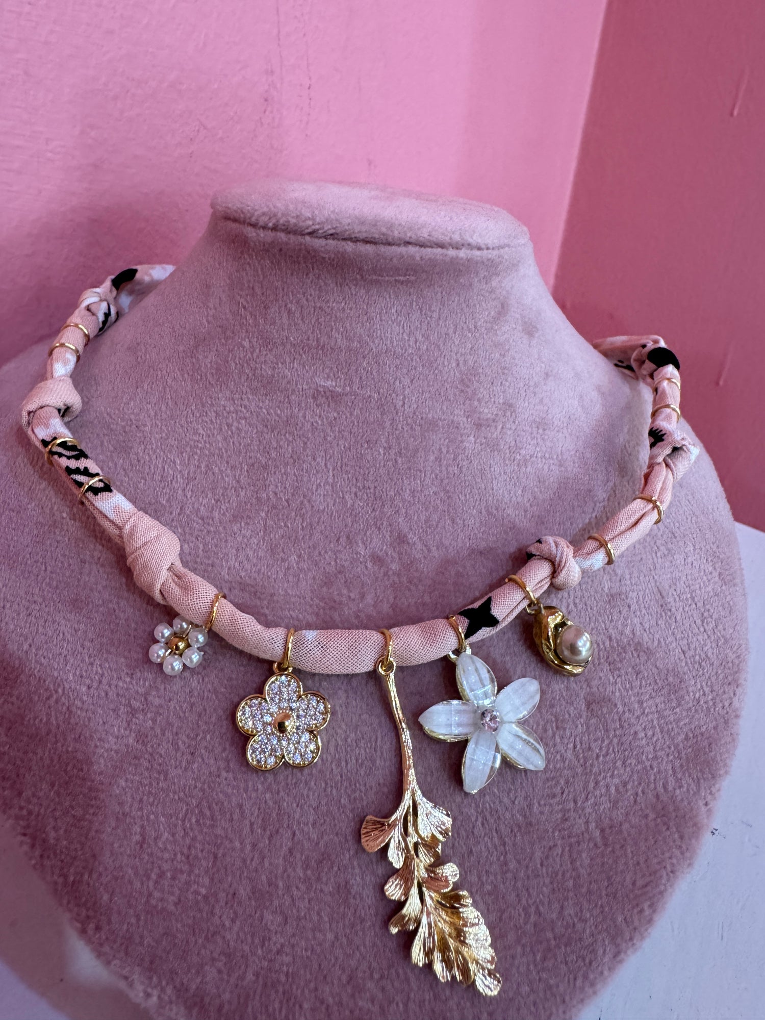 Collana bandana “Coachella” BADHNATI JEWELRY