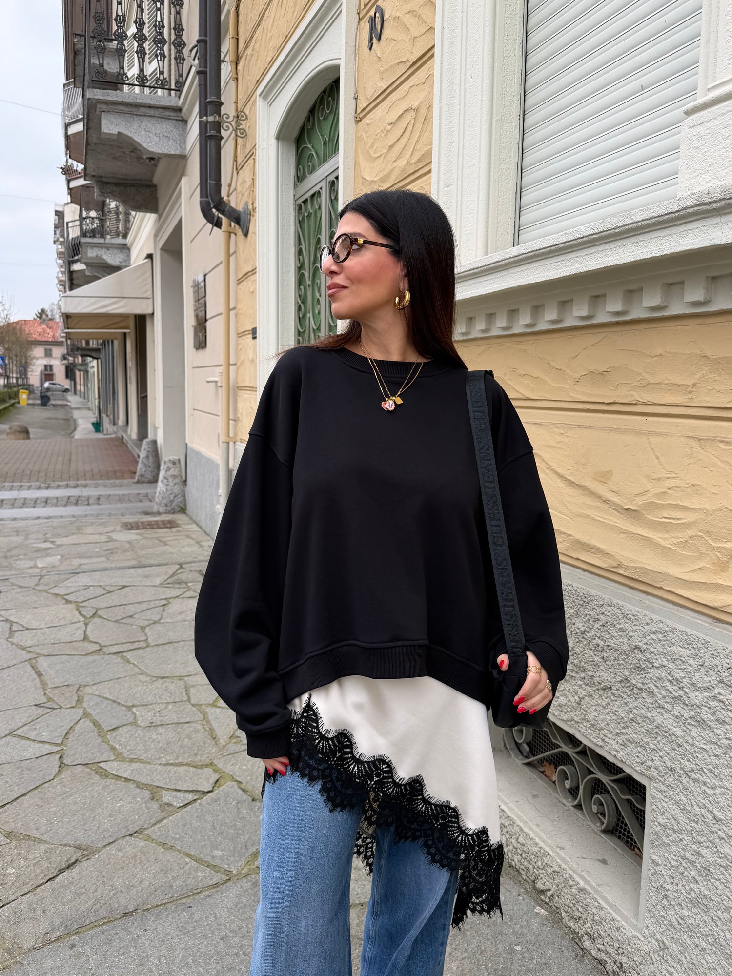 Gonna asimmetrica con pizzo HAVE ONE