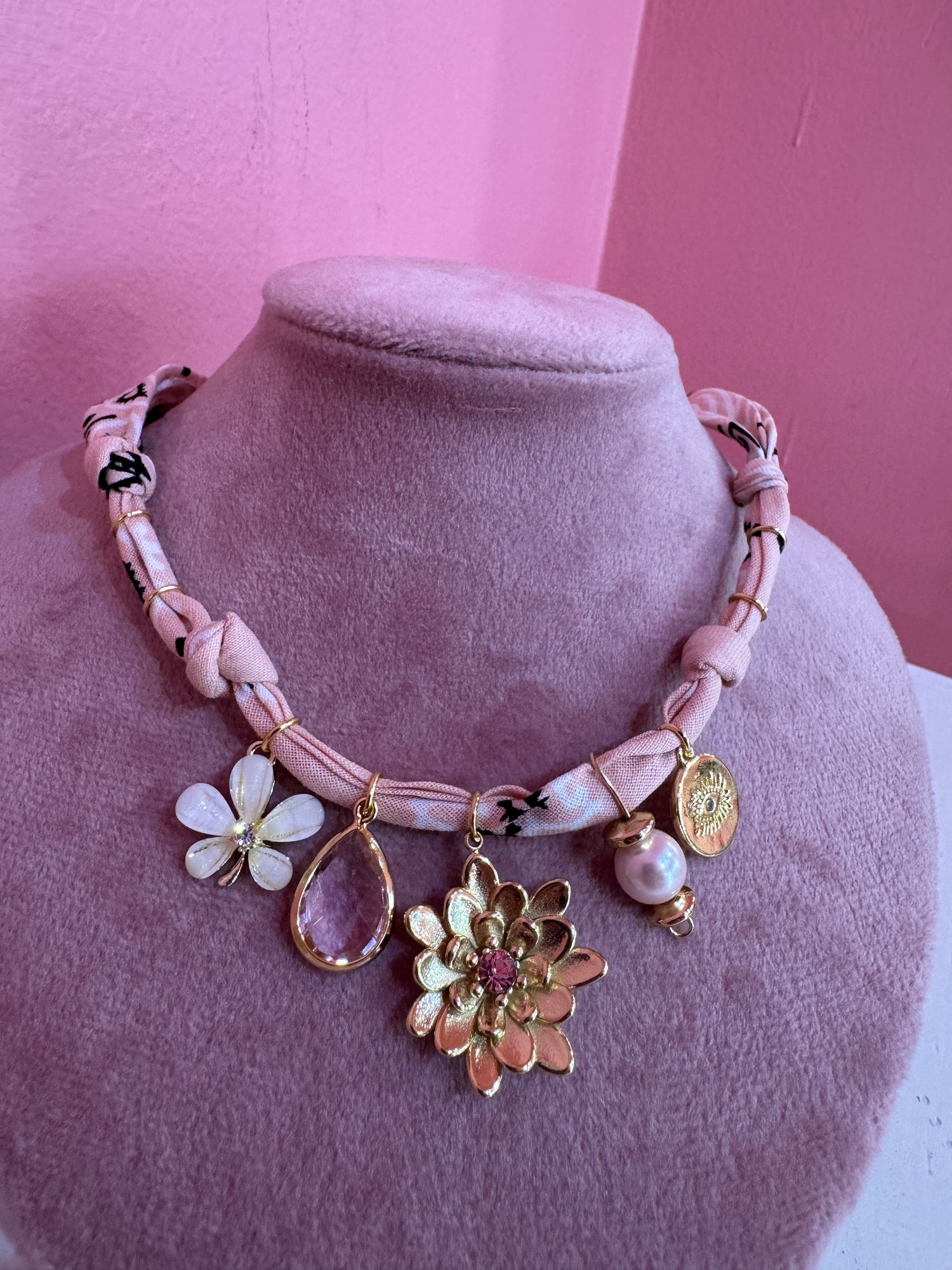 Collana bandana “Coachella” BADHNATI JEWELRY