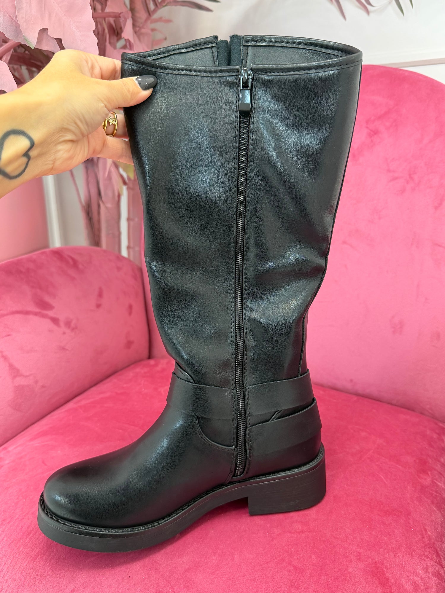 Biker con fibbie “Black Buckle” LIP