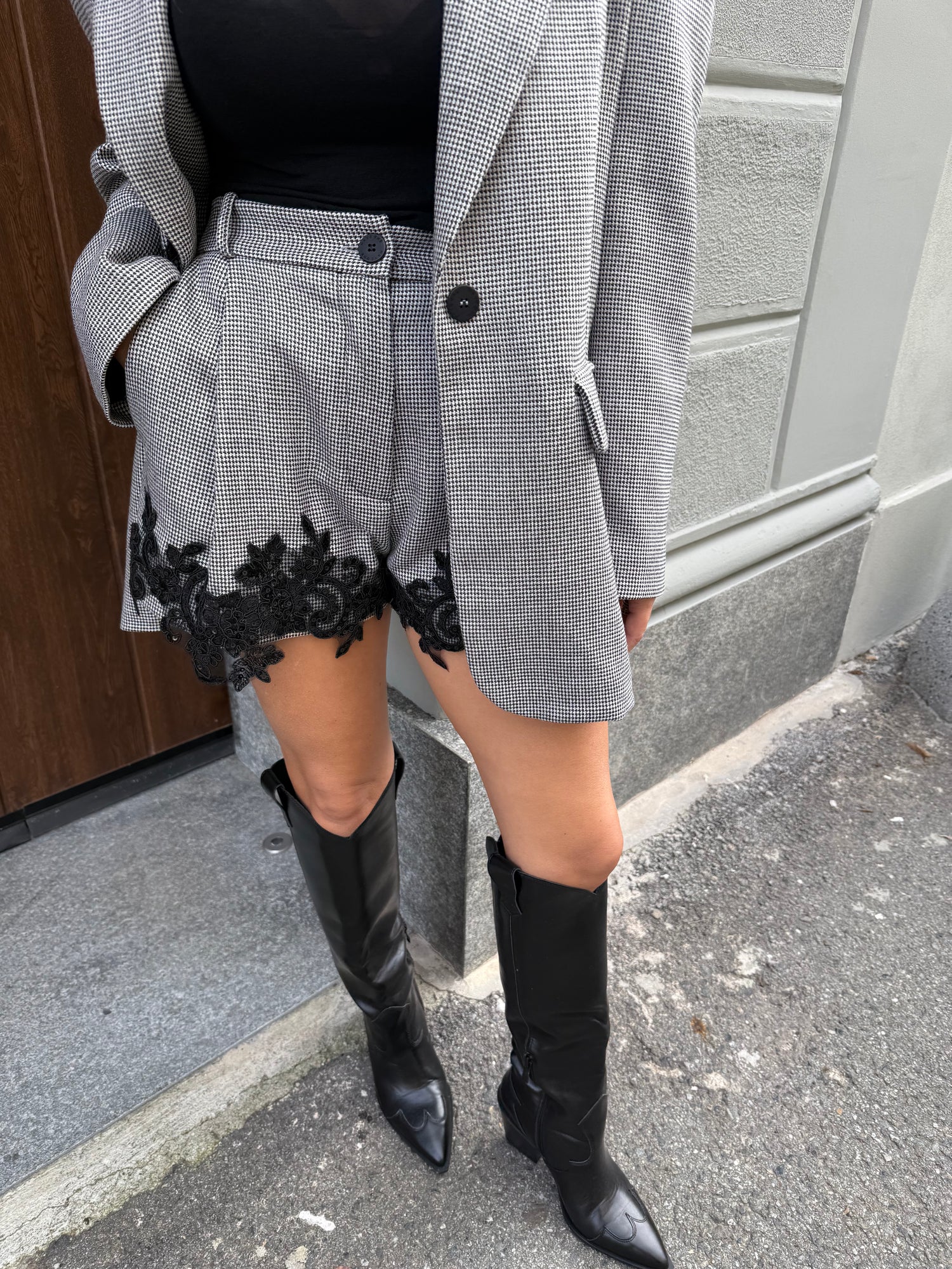 Shorts coordinato “Chantilly” HAVE ONE