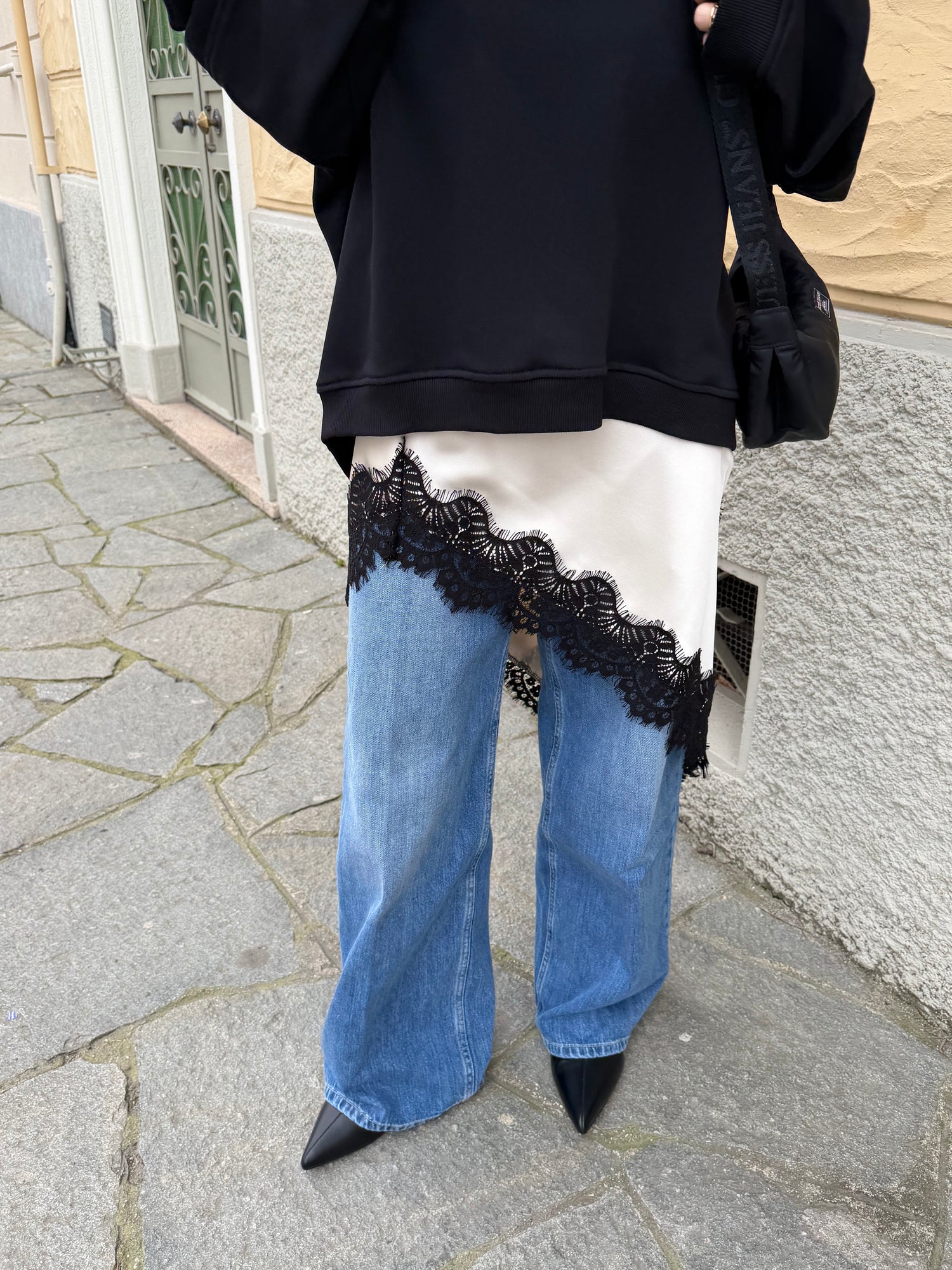 Gonna asimmetrica con pizzo HAVE ONE