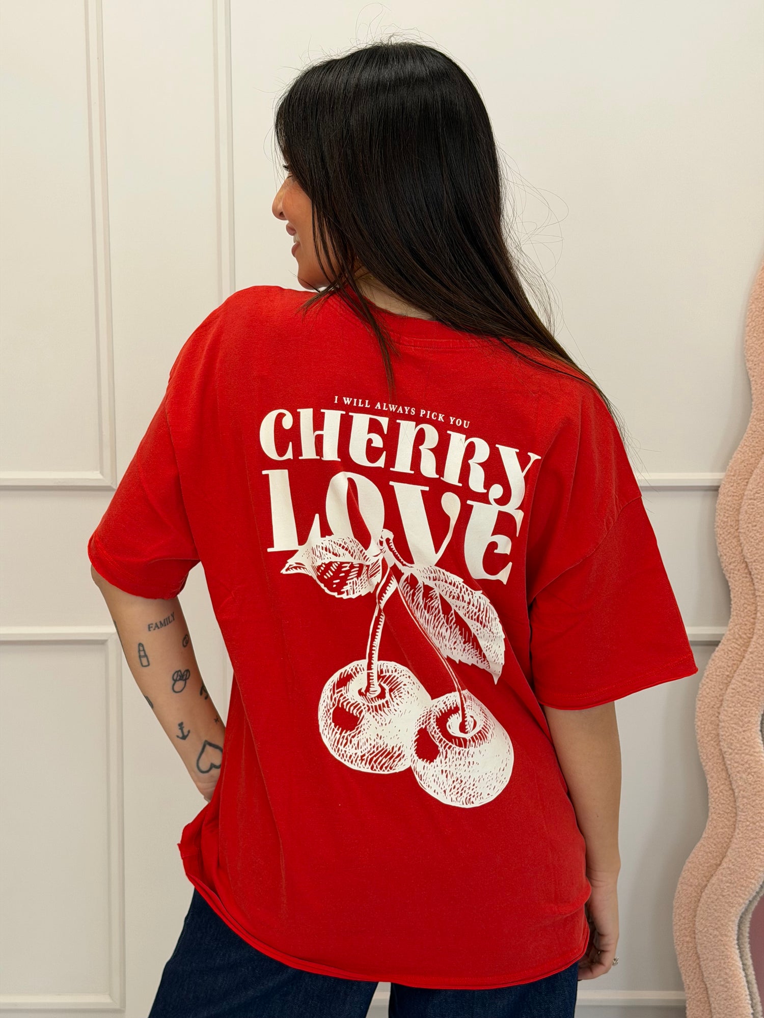 T-shirt over “Kinna” ONLY