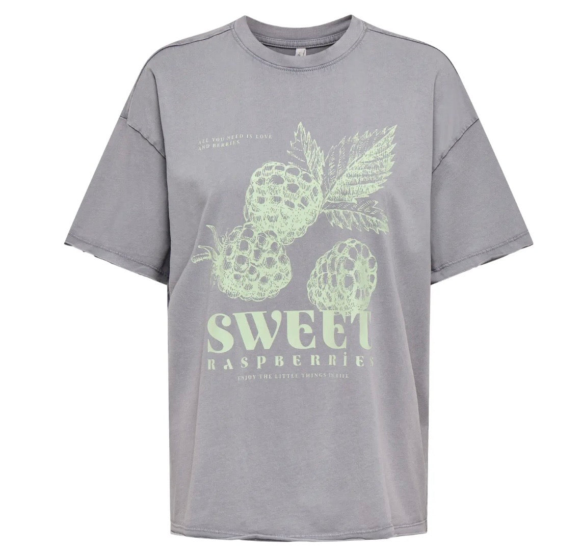 T-shirt over “Kinna” ONLY