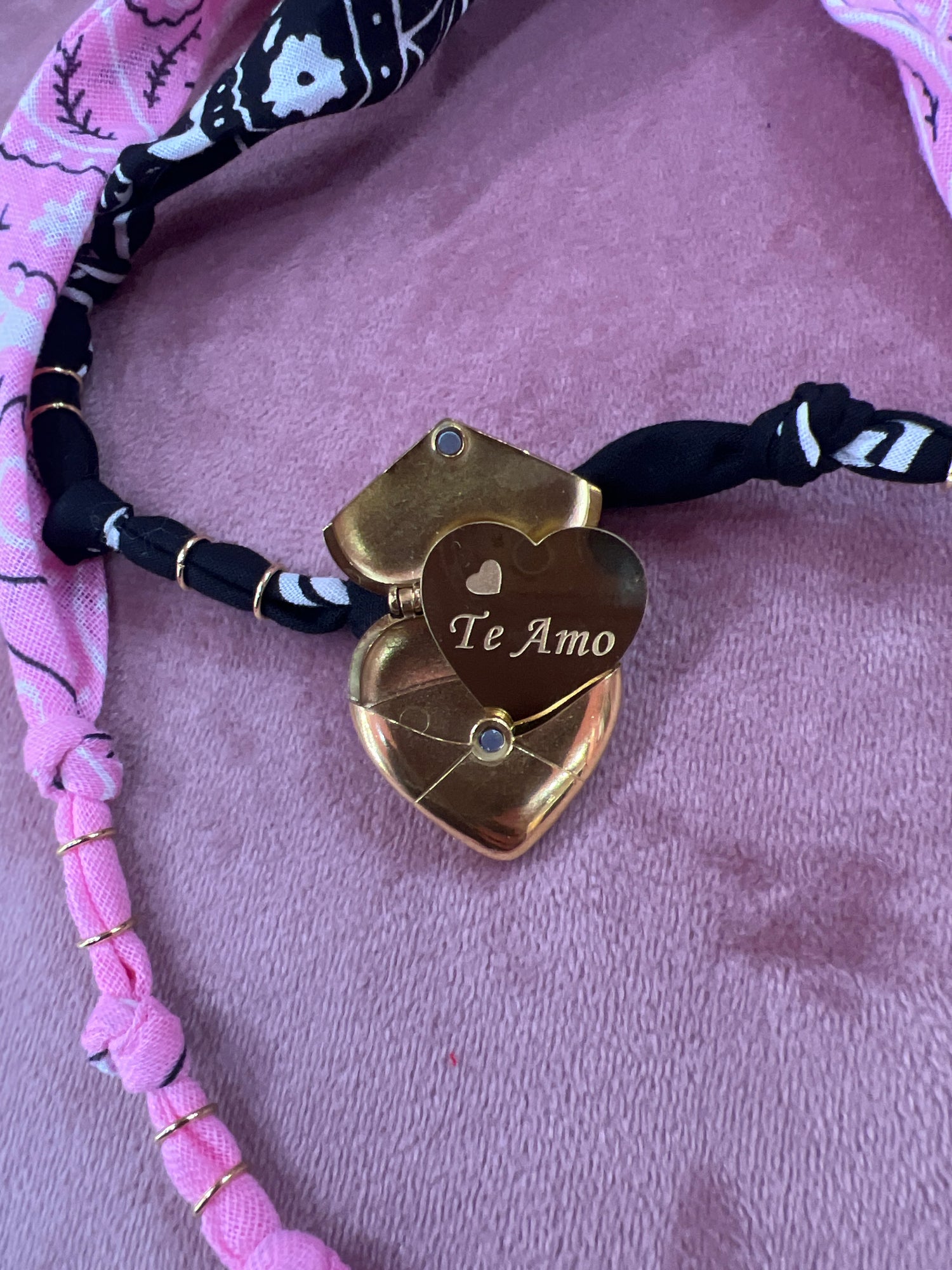 Collana bandana “Te Amo” BADHNATI JEWELRY