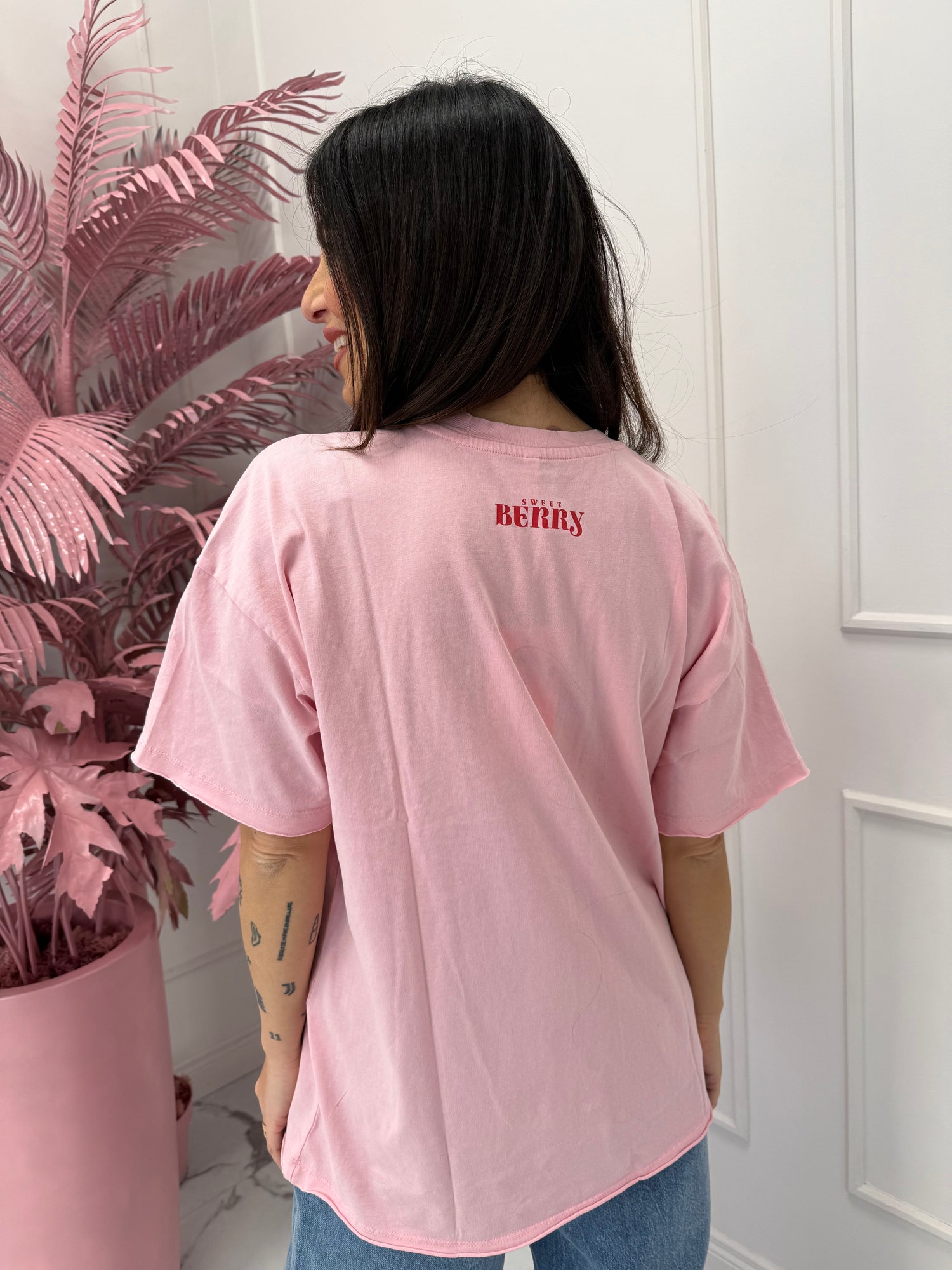 T-shirt over “Kinna” ONLY