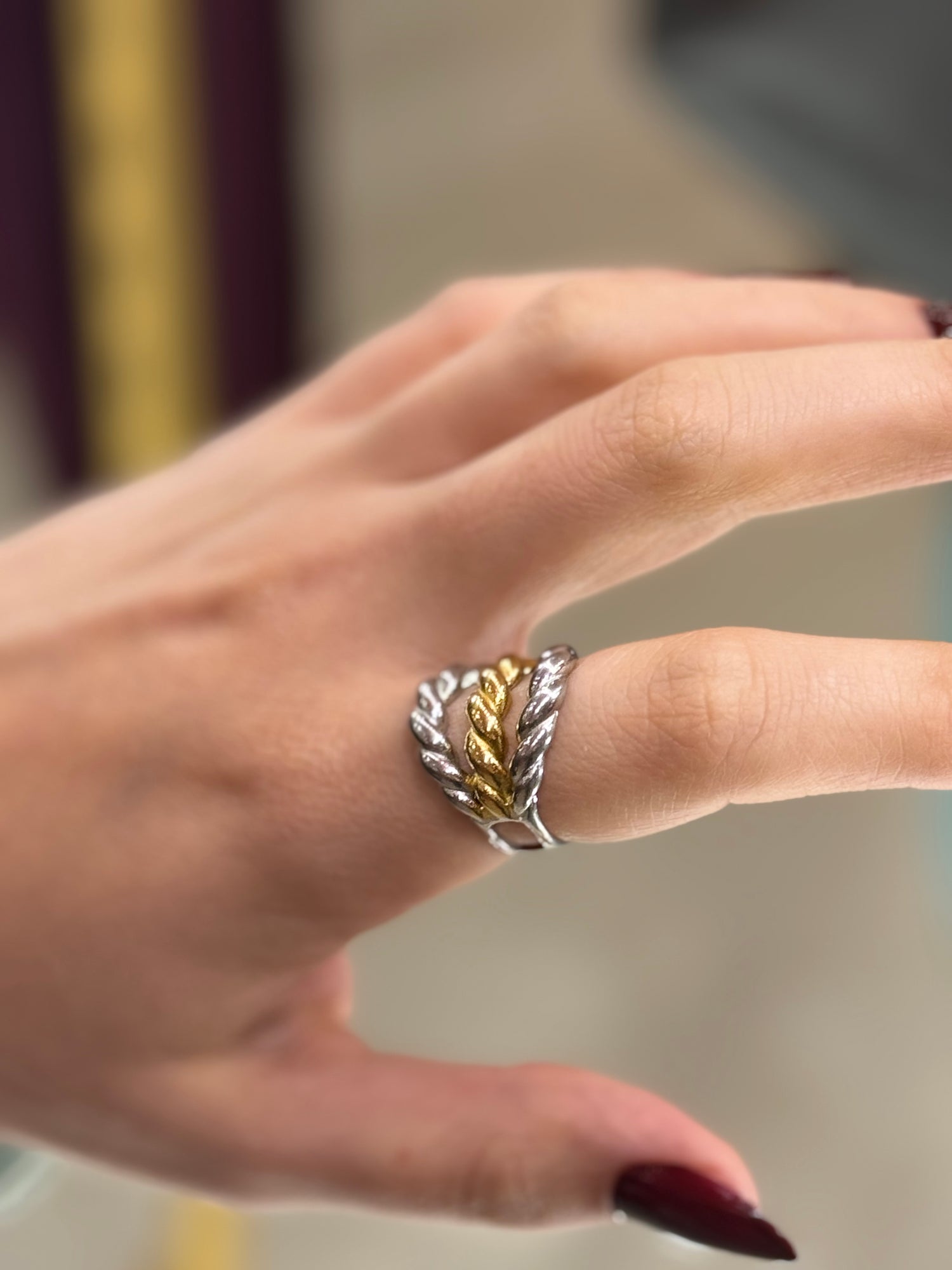 Anello “Intertwined” LIP