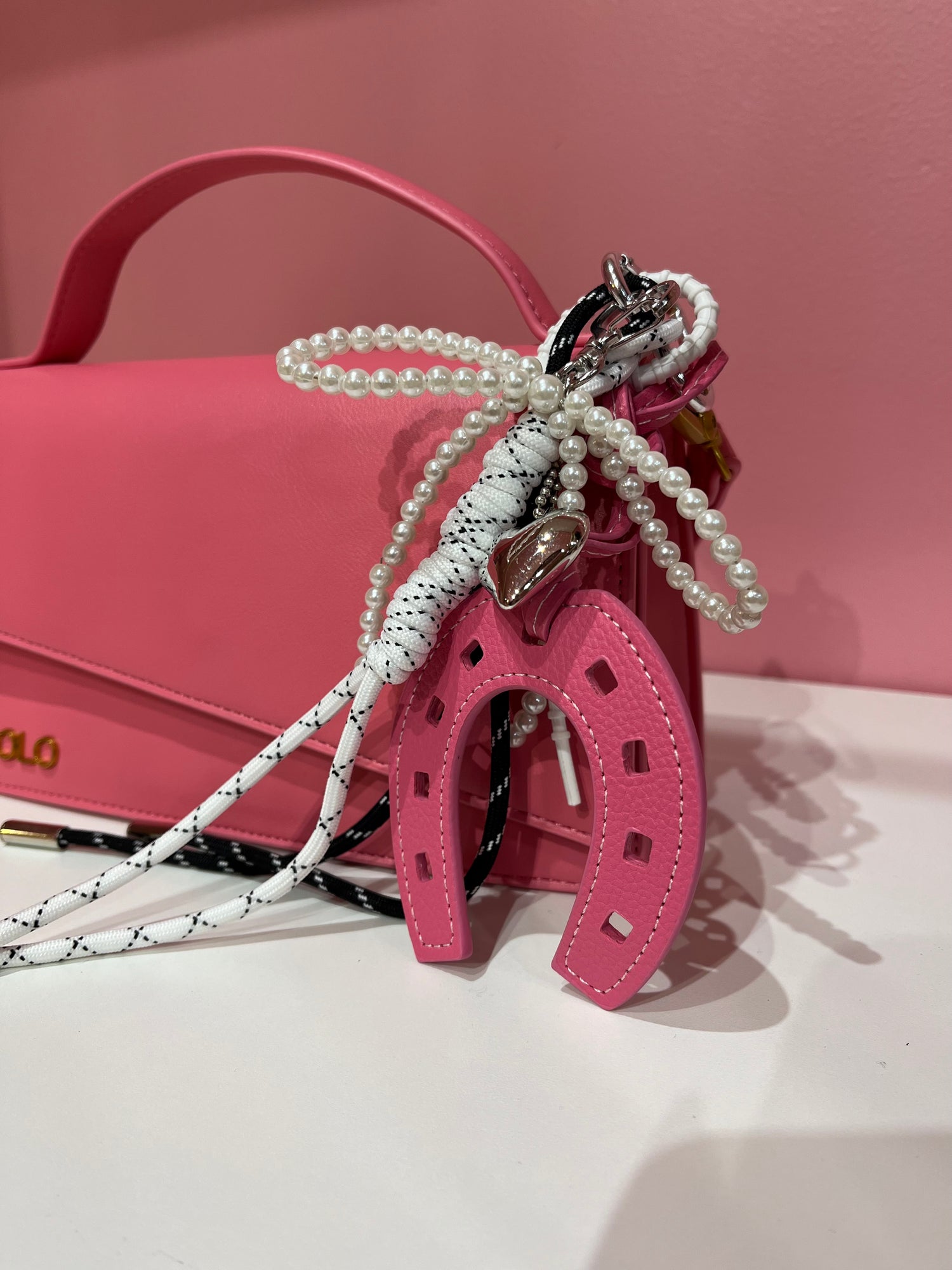 Charms “Horse” LIP