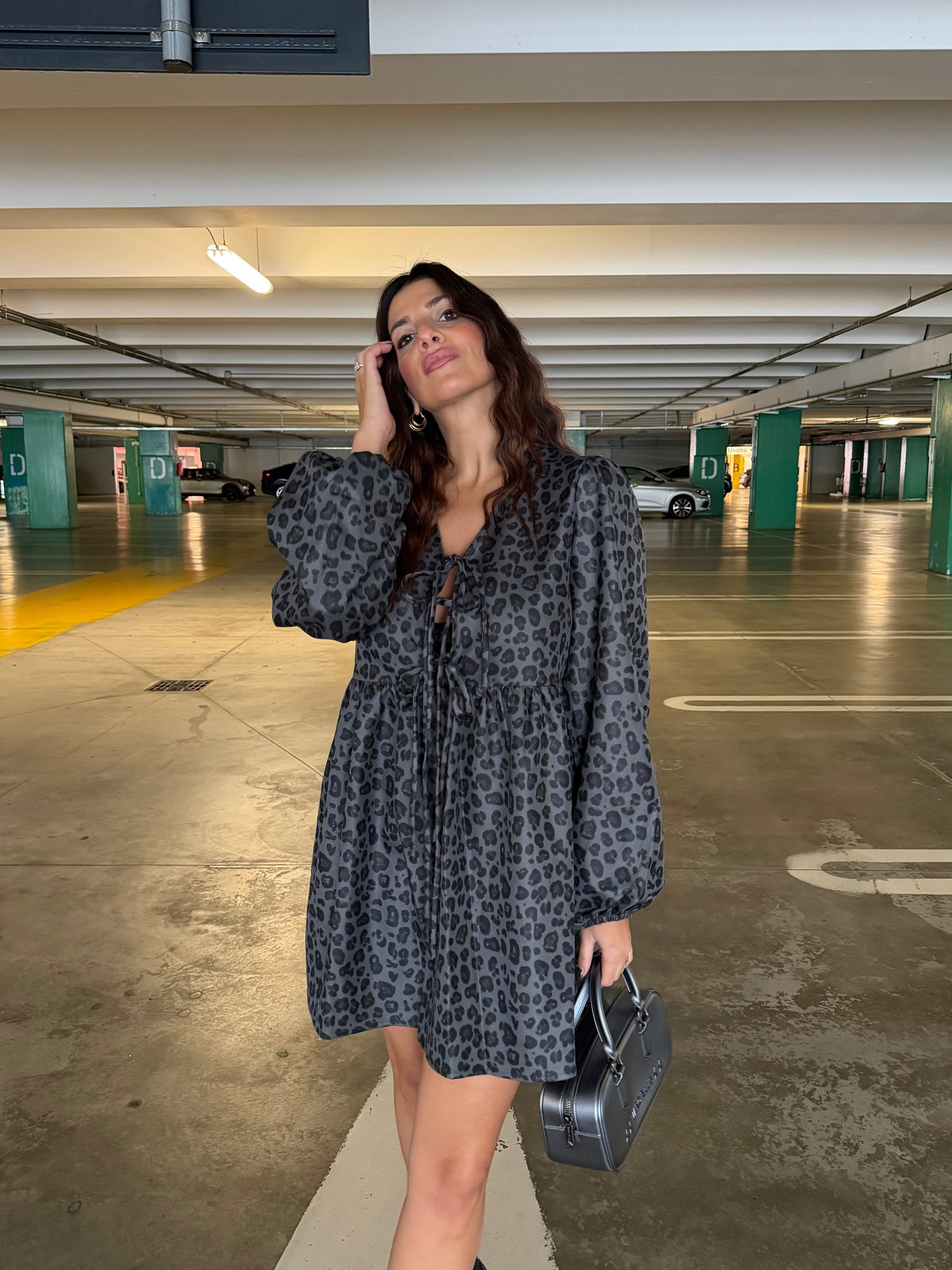 Abito “Grey Leo” GLAMOROUS