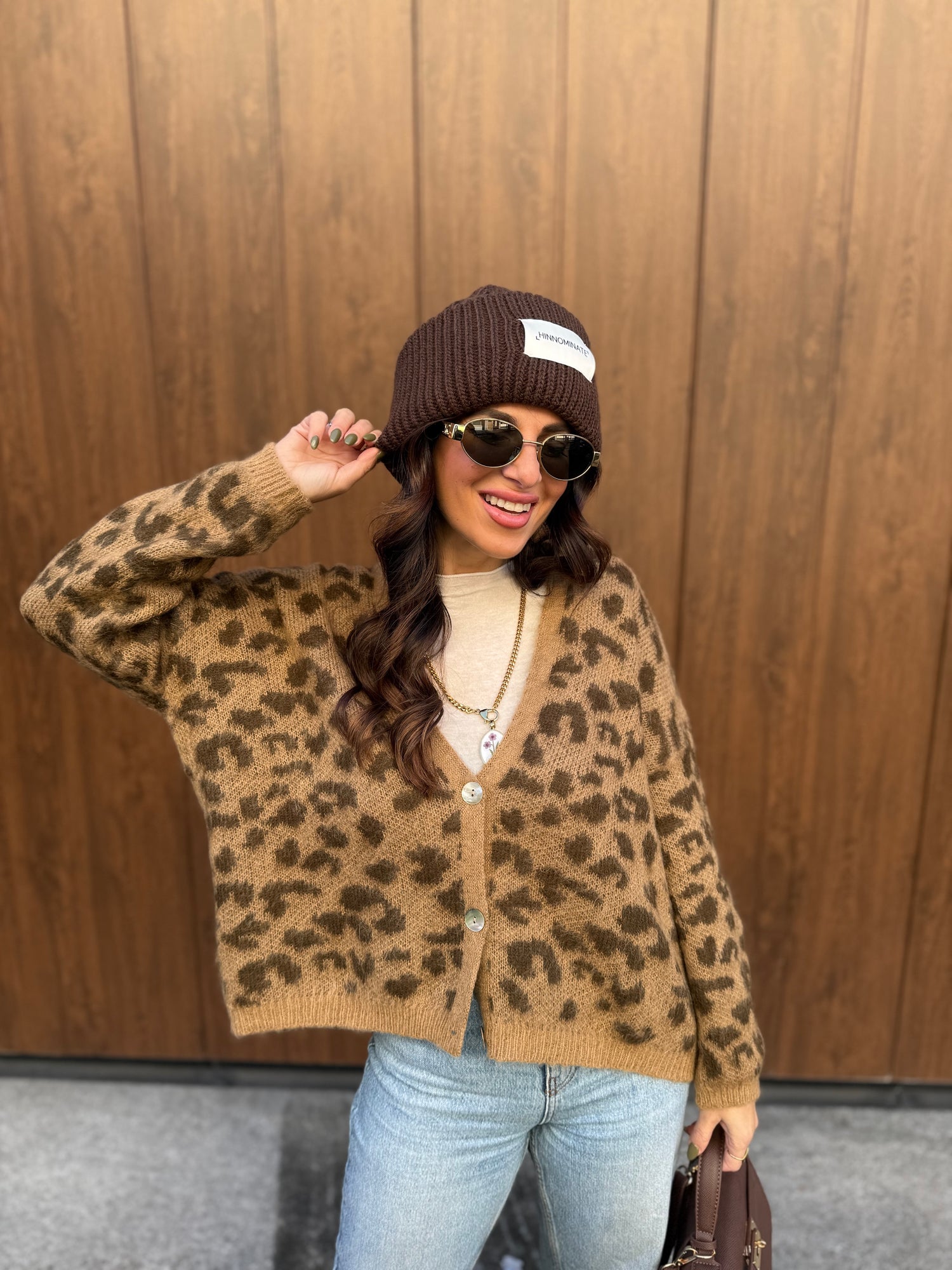 Cappello in maglia con logo HINNOMINATE