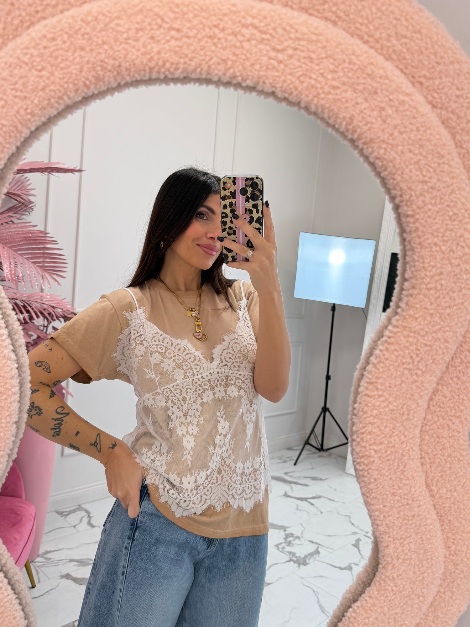 T-shirt used con top pizzo HAVE ONE