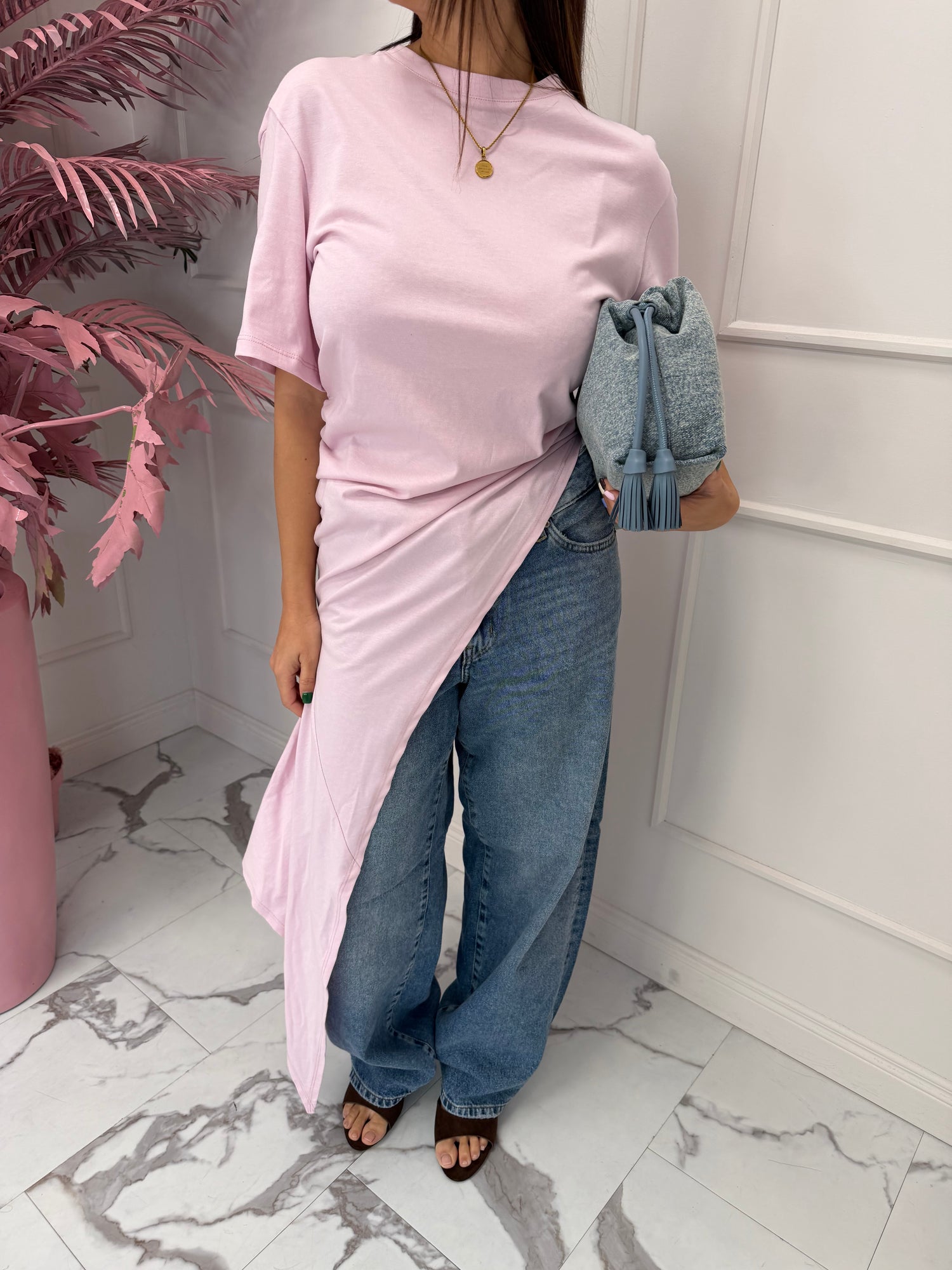 T-shirt asimmetrica HAVE ONE