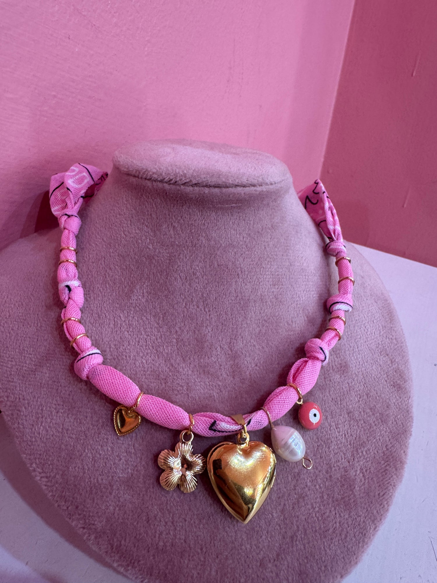 Collana bandana “Te Amo” BADHNATI JEWELRY
