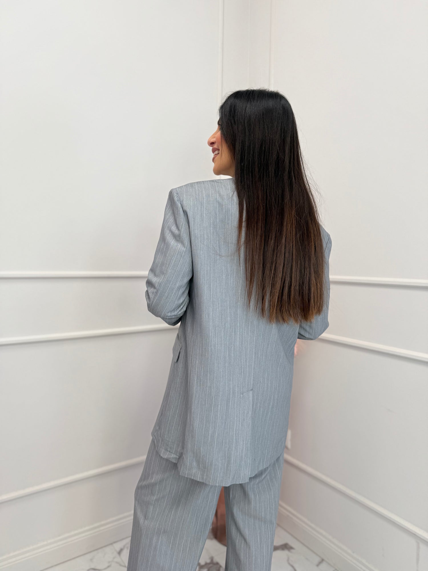 Blazer over gessato GLAMOROUS