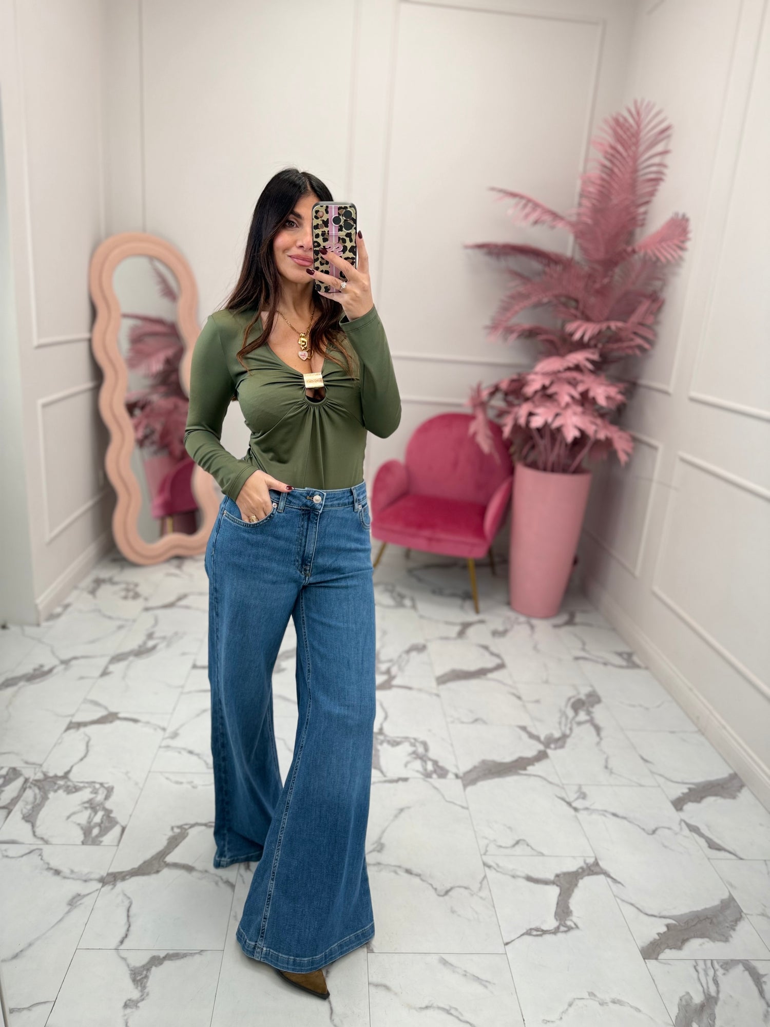 Body dettaglio gold HAVE ONE