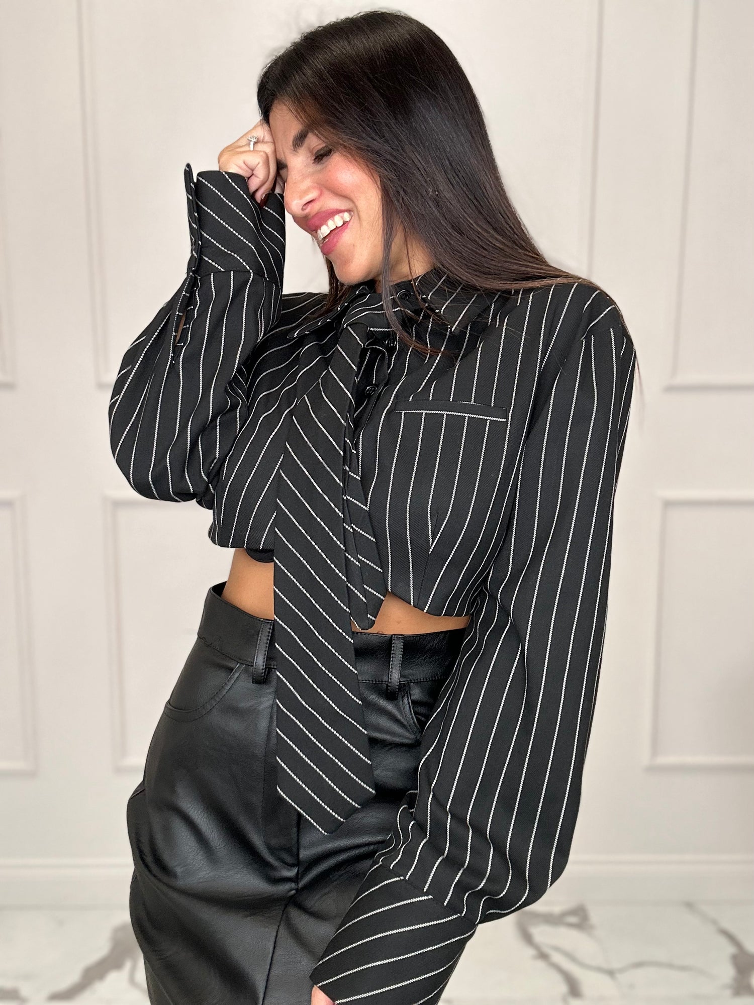 Camicia crop cravatta “Gessata” LUMINA