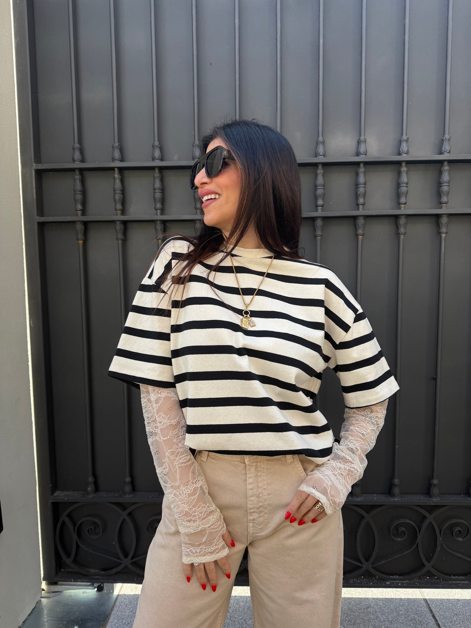 T-shirt over “Stripes lace” VICOLO