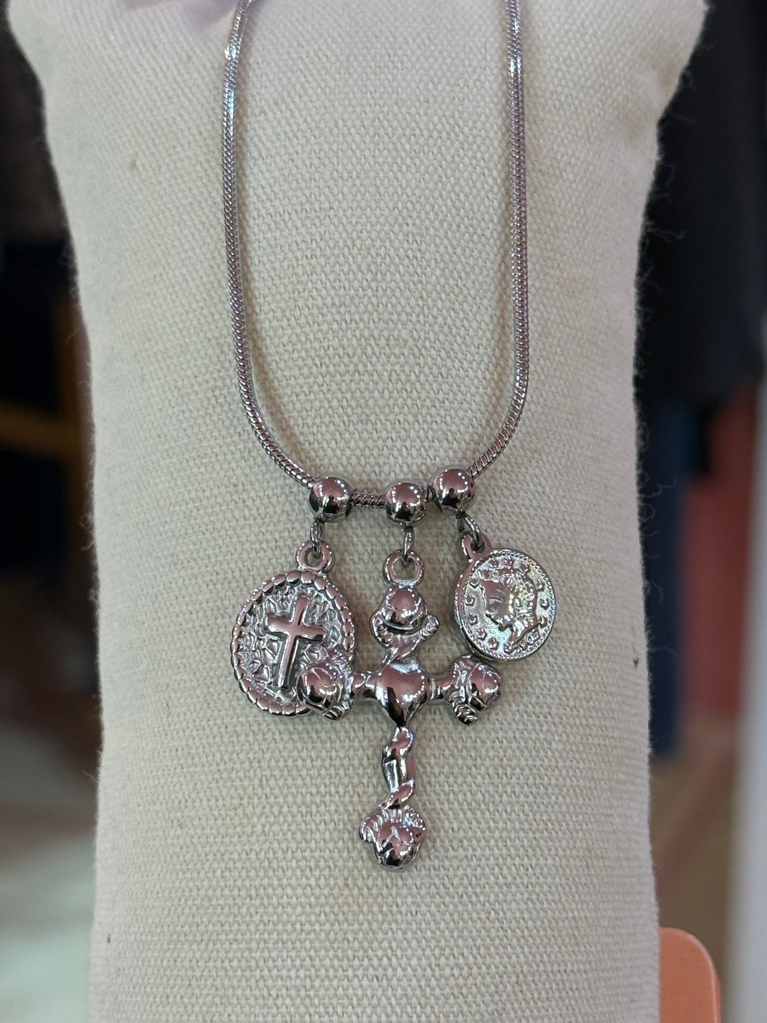 Collana “Charms” LIP