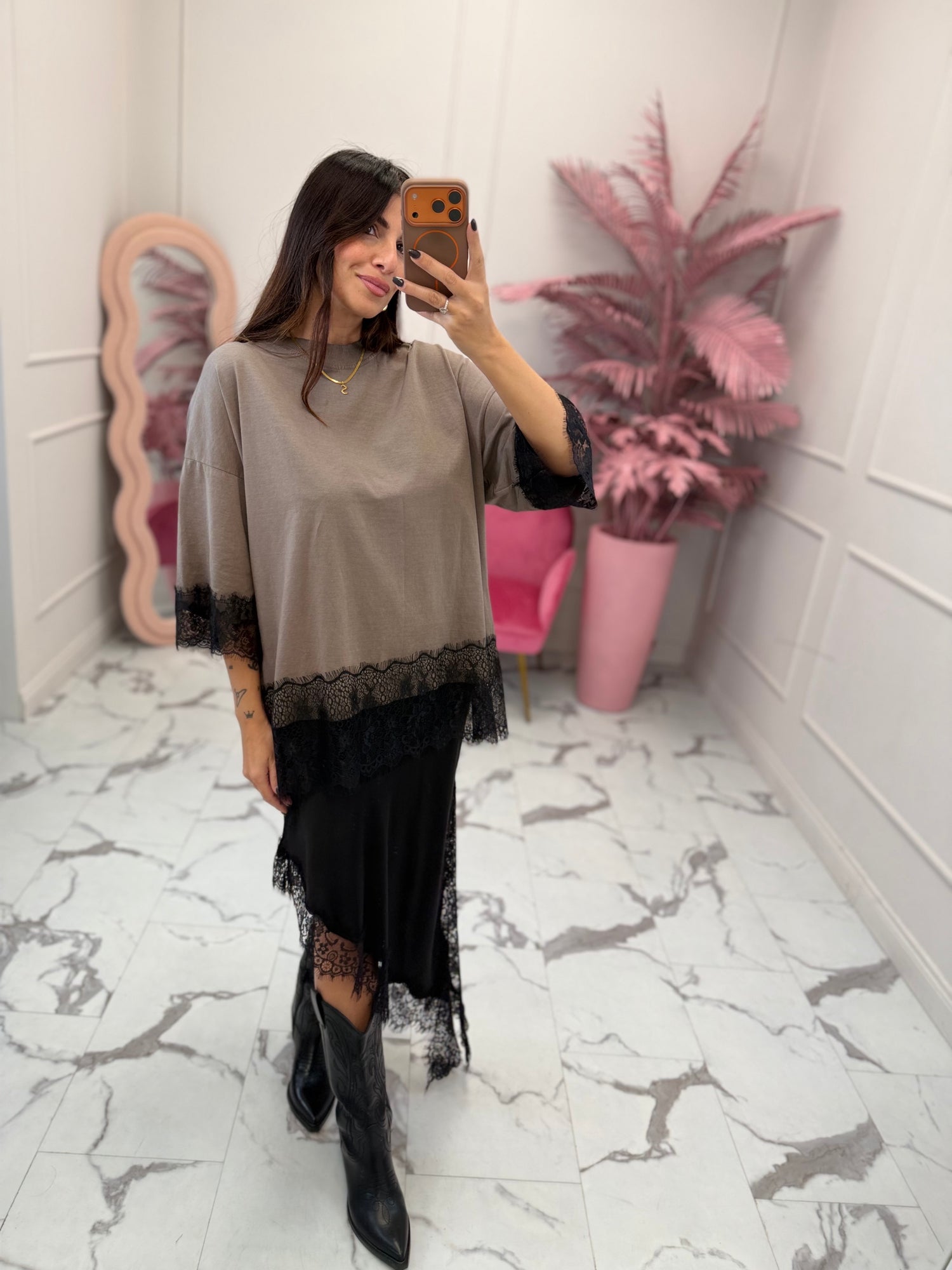 T-shirt over pizzo HAVE ONE