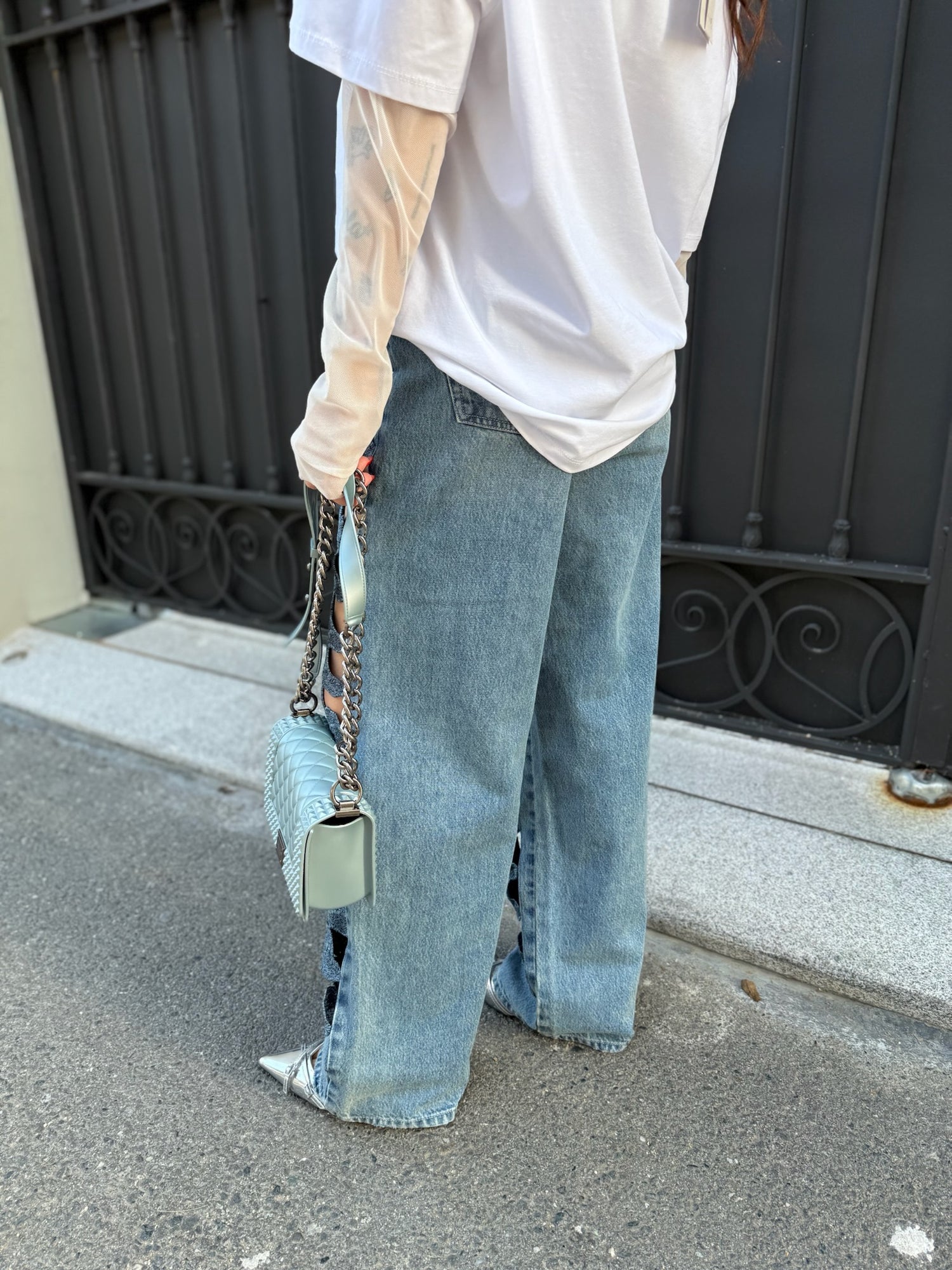 Jeans new “Xenobia cut out” VICOLO