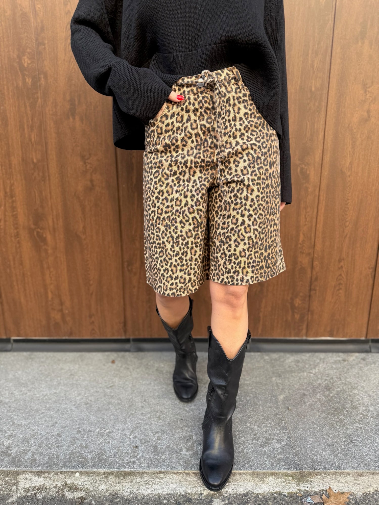 Bermuda in Denim Leopard “Naomi” ONLY