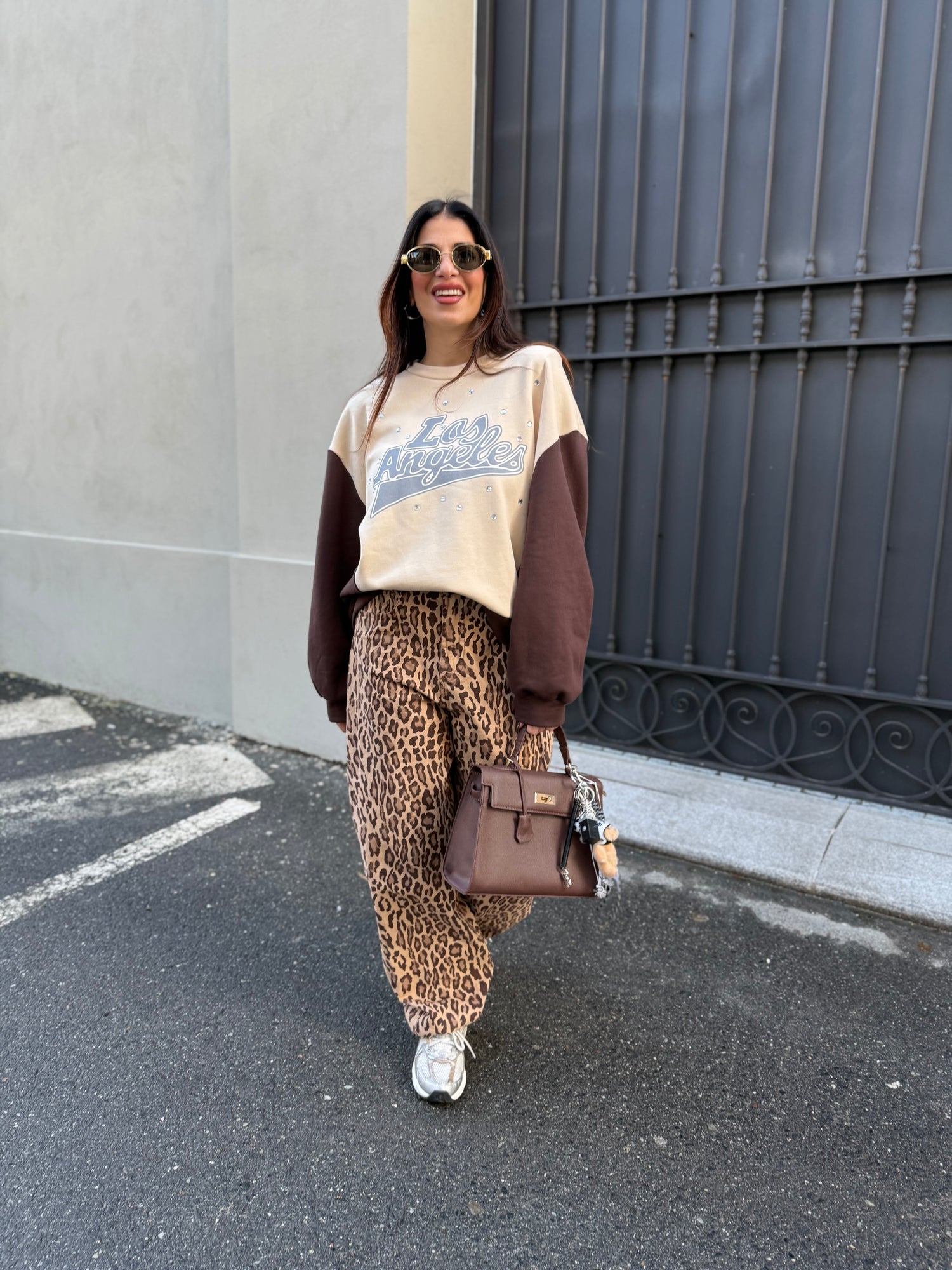 Felpa over con strass “Los Angeles” HAVE ONE