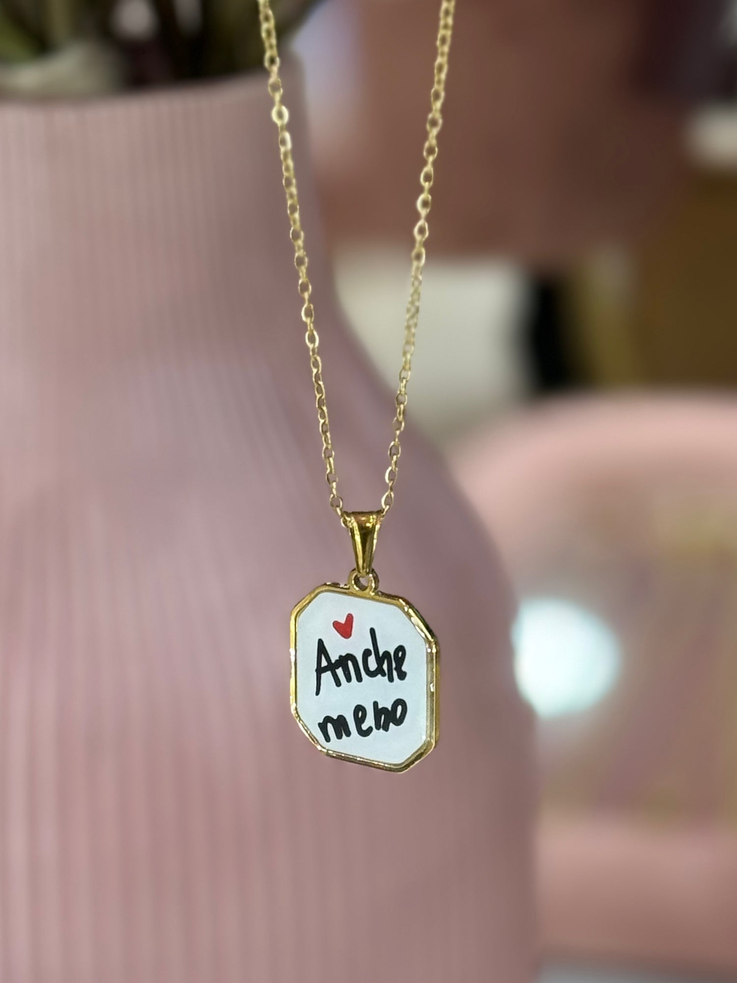 Collana “Anche meno” LIP