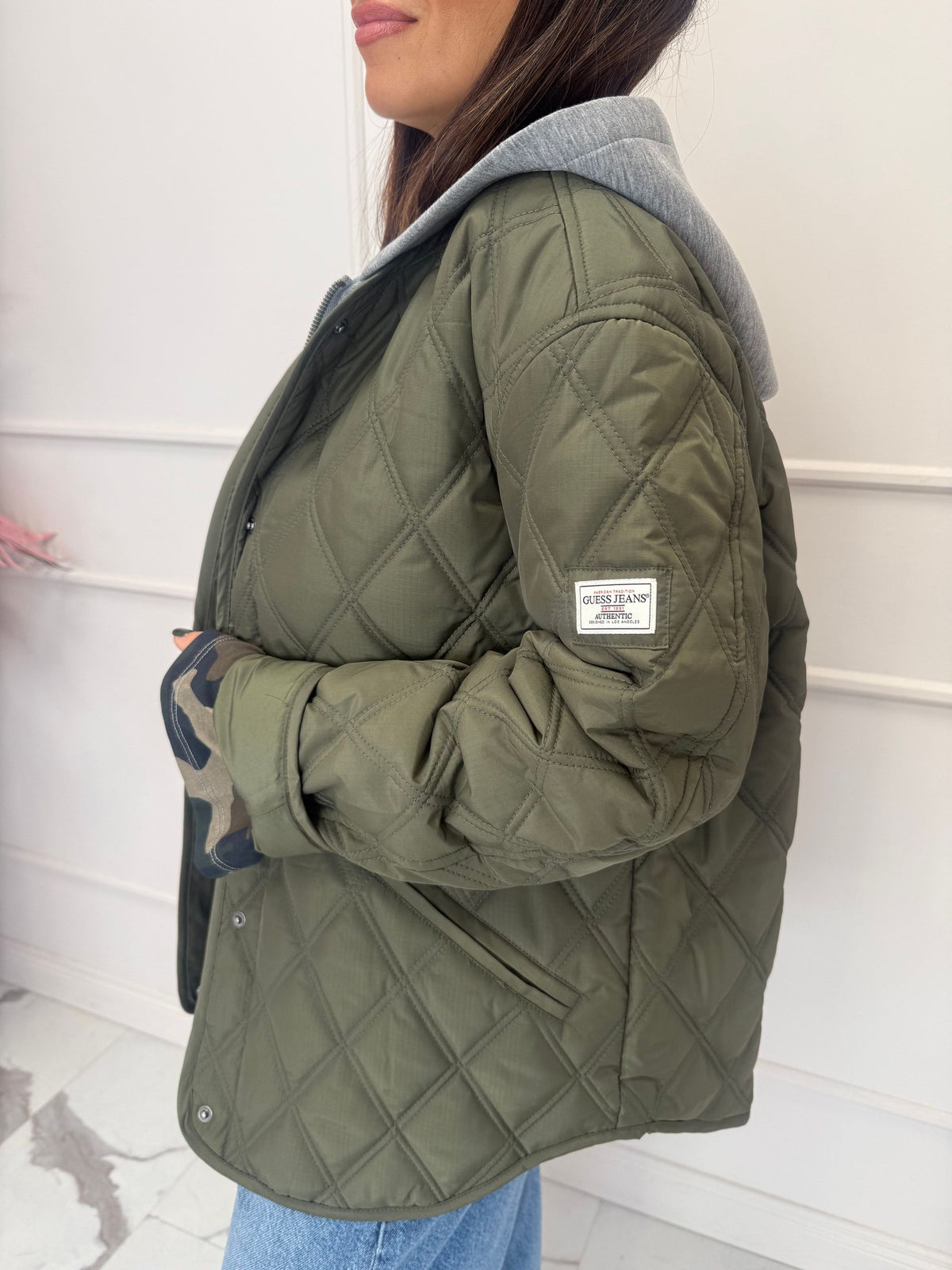 Giacca trapuntata cappuccio GUESS JEANS
